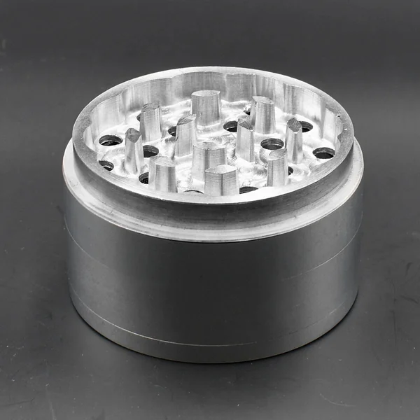 4-Piece Medium Metal Grinders - Image 4