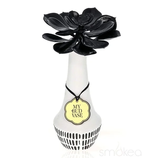 My Bud Vase Zuzu Bong - Image 3
