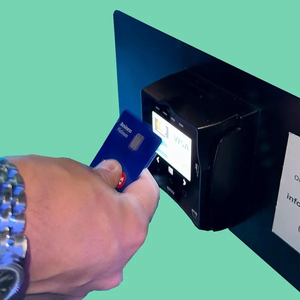 Nayax VPOS Touch Credit Card Reader - Image 6