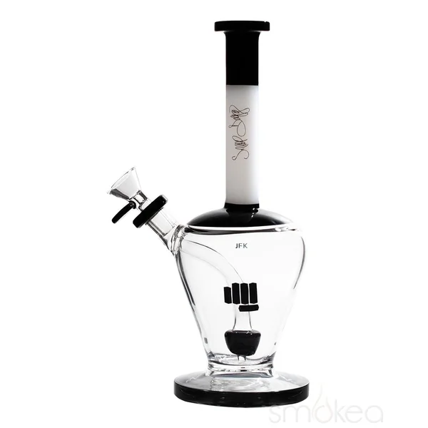 POUNDS by Snoop Dogg JFK Bong - Image 4